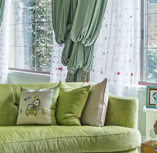 山上的折顶屋，真实另类